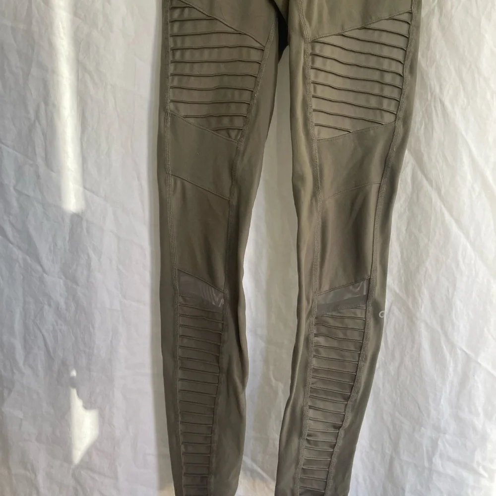 Alo Yoga High-Waisted Moto Legging Olive Ribbed Mesh Performance Tights Size XXS